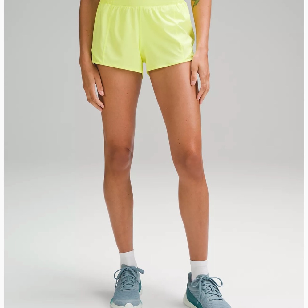 Lululemon Hotty Hot High-Rise Lined Short 2.5"